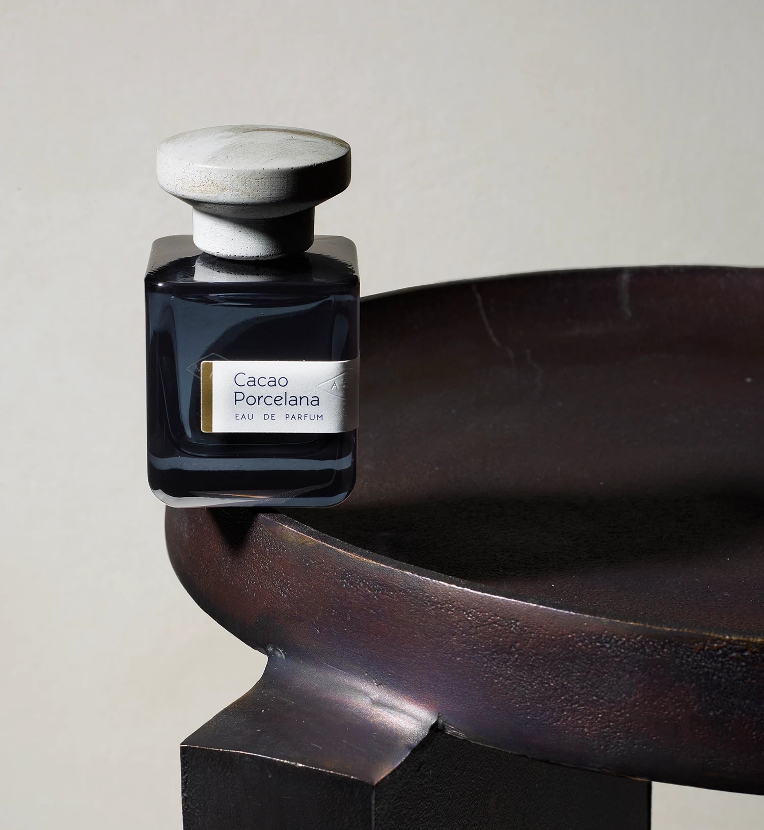 Cacao Porcelana - Sweet, Woody Unisex Perfume | Atelier Materi Cacao Porcelana - Sweet, Woody Unisex Perfume | Atelier Materi