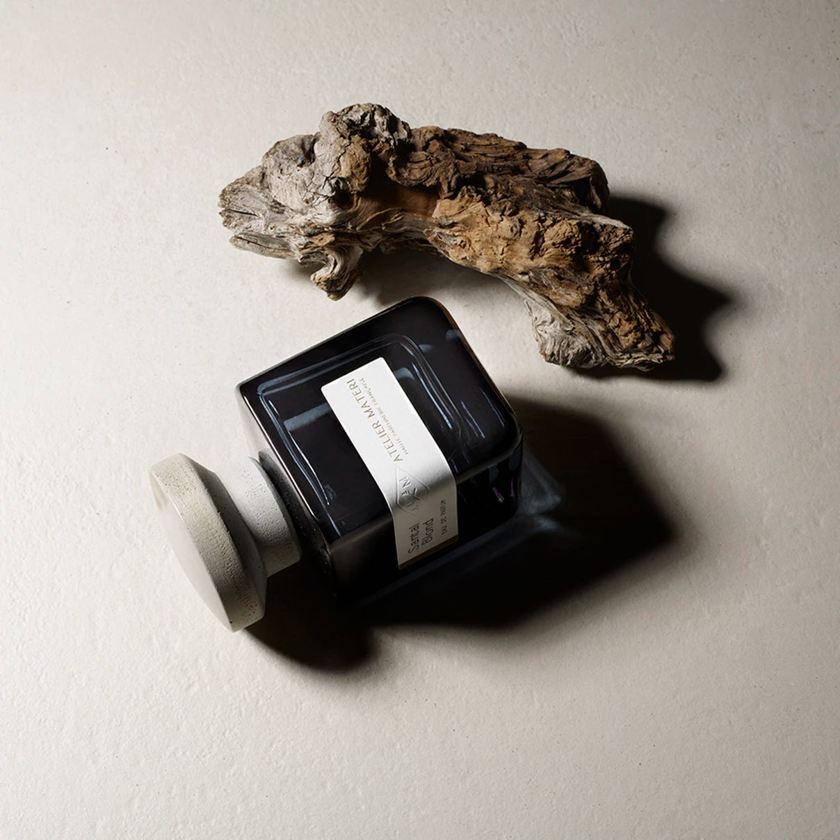Santal Blond - Woody, Amber Unisex Perfume | Atelier Materi Santal Blond - Woody, Amber Unisex Perfume | Atelier Materi